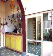 Temple On Ganges Hotel